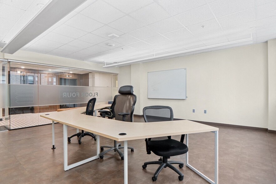 More Photos Of 1100 Market St, Chattanooga Office For Sale