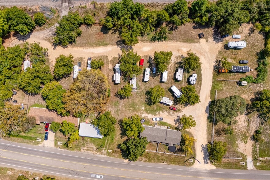 More Photos Of 1332 Cameron Ave, Rockdale Trailer Camper Park For Sale