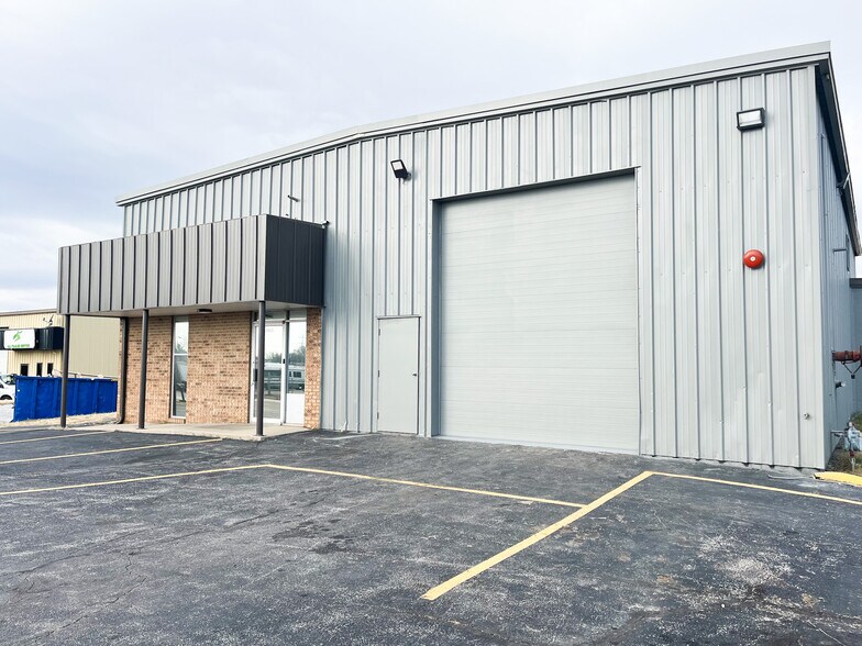 More Photos Of 2465 E Jean St, Springfield Auto Repair For Lease