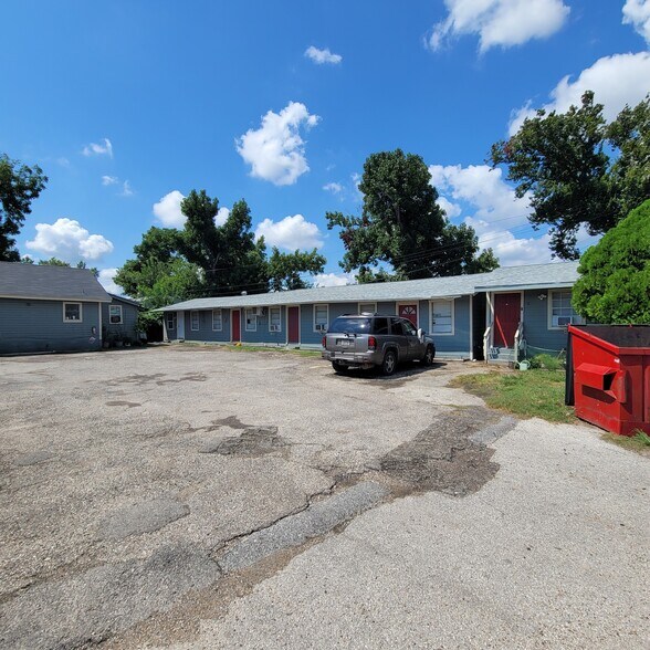 More Photos Of 13928 Bandera St, Houston Apartments For Sale