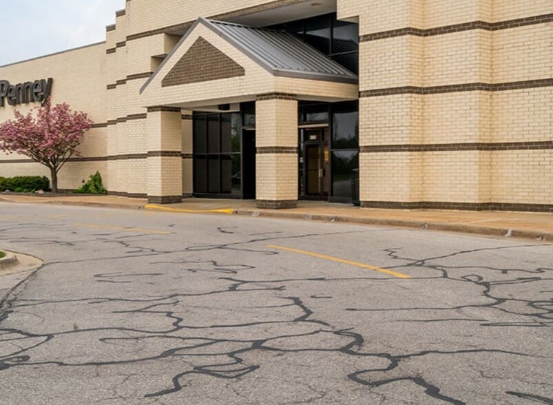 More Photos Of 4129 Wilder Rd, Bay City General Retail For Sale