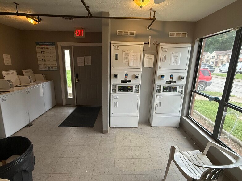 More Photos Of 77 Quail Holw, Inez Apartments For Sale