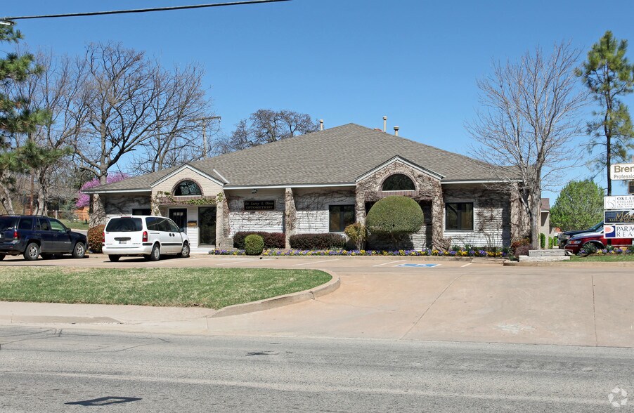 More Photos Of 501 E 15th St, Edmond Office For Lease