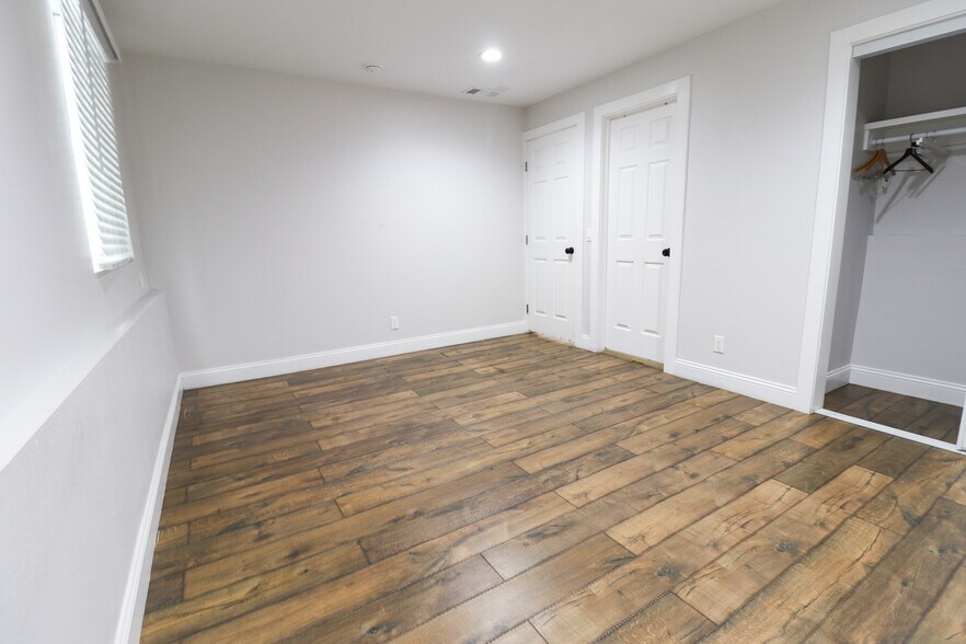 More Photos Of 875 Wood St, Oakland Apartments For Sale