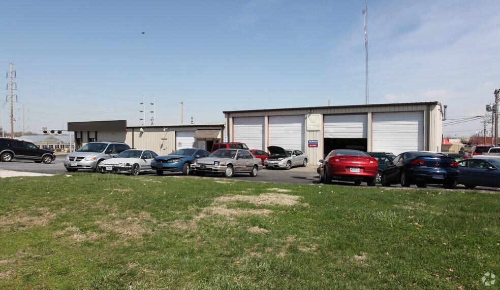 Primary Photo Of 1108 SW East Us-40 Hwy, Blue Springs Auto Repair For Sale
