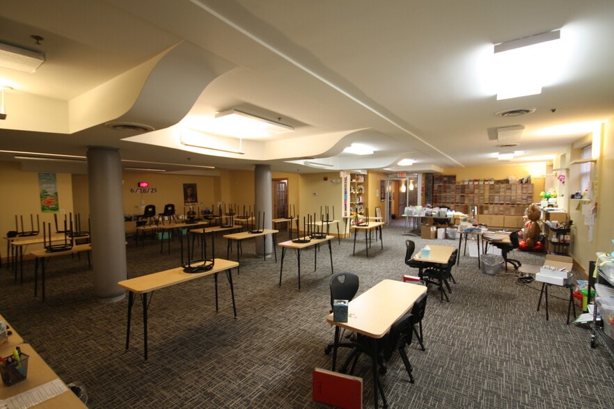 More Photos Of 2200 Wisconsin Ave NW, Washington Apartments For Lease