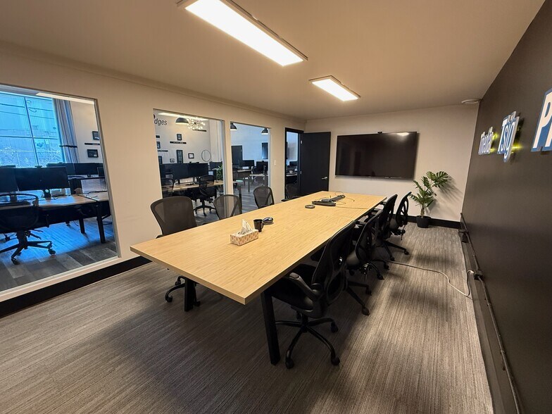 More Photos Of 138 Rue De La Barre, Boucherville Warehouse For Sale