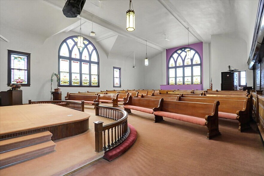 More Photos Of 300 E Third St, Carthage Religious Facility For Sale