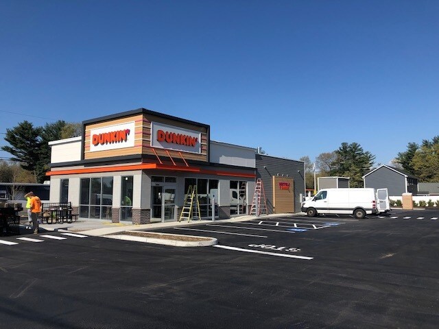 More Photos Of 212 Southampton Rd, Westfield Freestanding For Lease