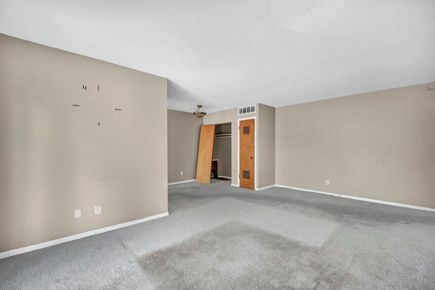 More Photos Of 818-850 S Green Rd, South Euclid Apartments For Sale