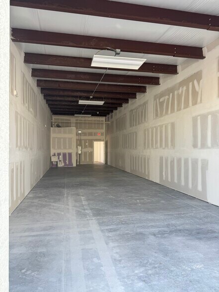 More Photos Of 205 Coastal Ln, West Melbourne Unknown For Lease