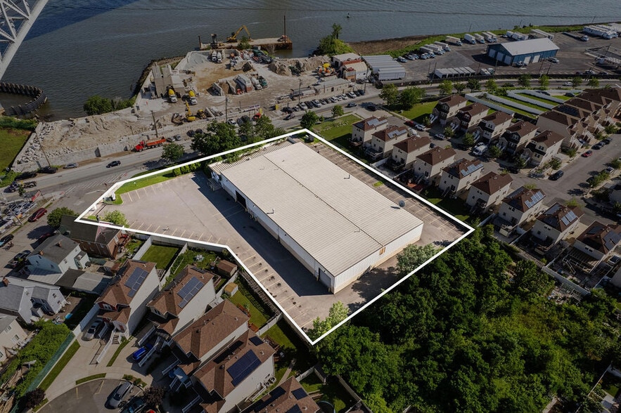 More Photos Of 2400 Richmond Ter, Staten Island Manufacturing For Lease