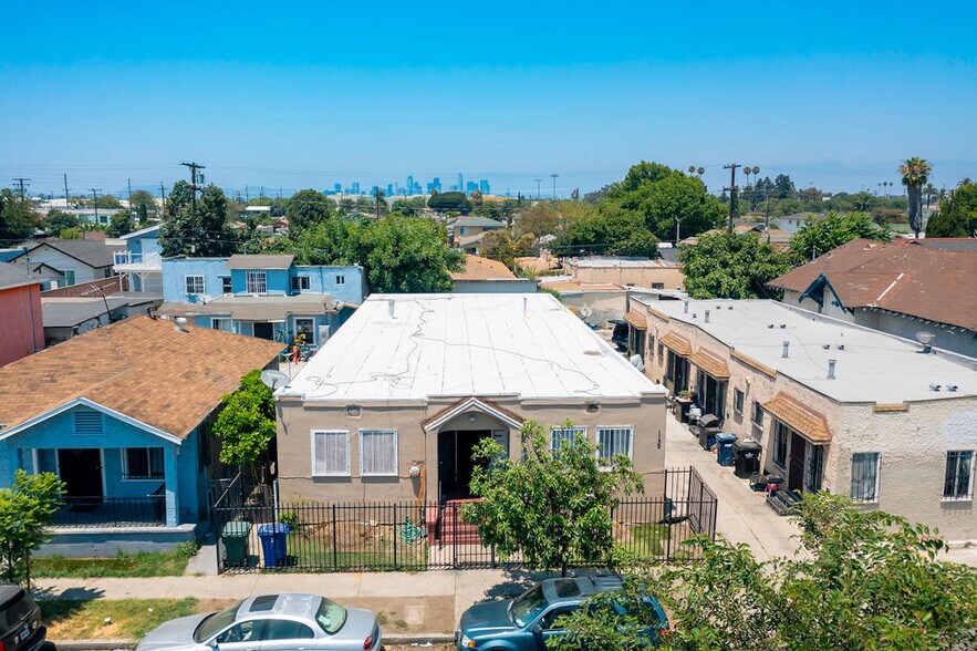More Photos Of 1139 E 68th St, Los Angeles Apartments For Sale