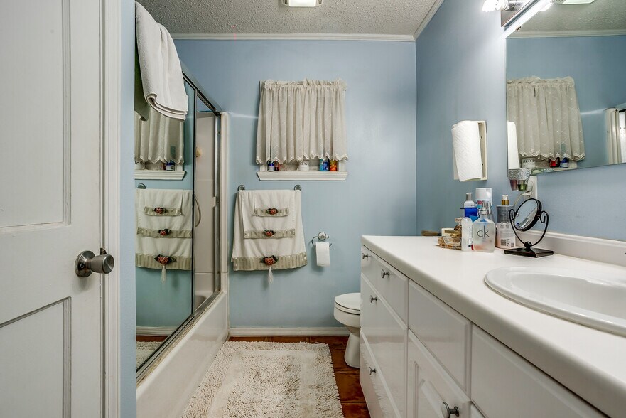 More Photos Of 14330 S Highway 281, Santo Trailer Camper Park For Sale