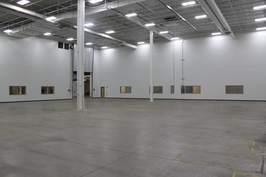 More Photos Of 6401 8th Ave, Saint Cloud Manufacturing For Lease