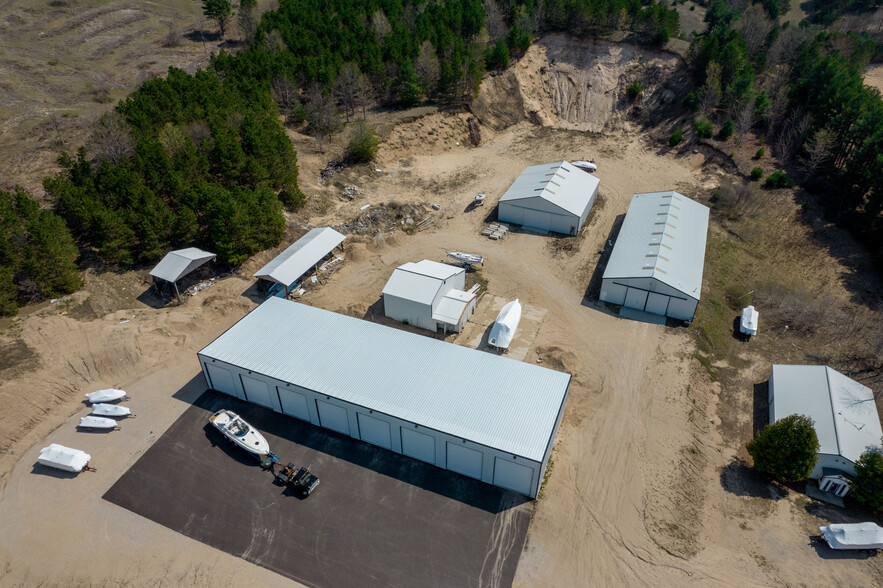 More Photos Of 8597 Bingham Rd, Traverse City Warehouse For Sale