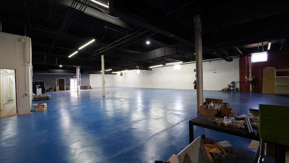 More Photos Of 384 Church St, Concord Flex For Lease