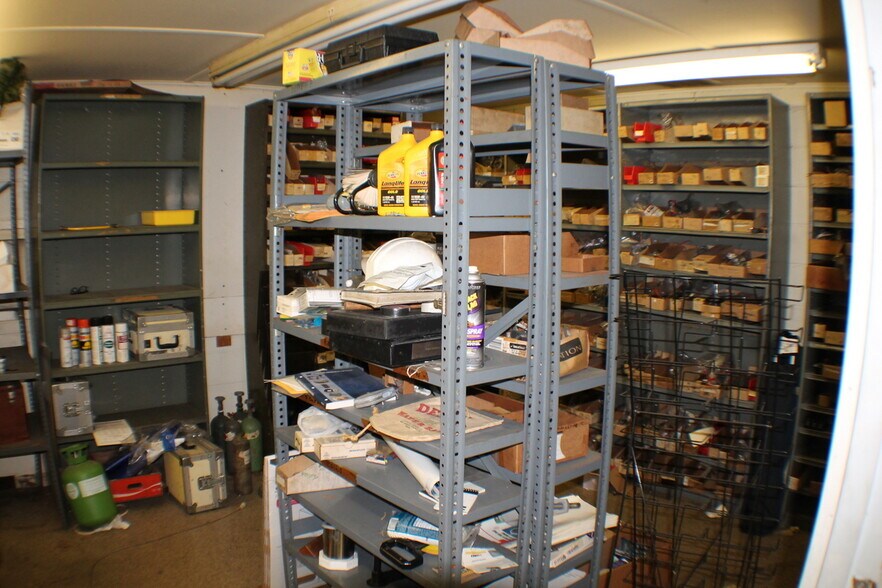 More Photos Of 5517 Dorbrandt St, Houston Warehouse For Lease