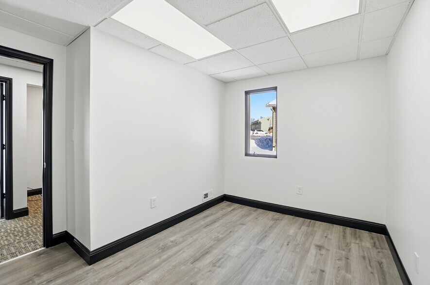 More Photos Of 12071-12079 Sheraton Ln, Cincinnati Medical For Sale