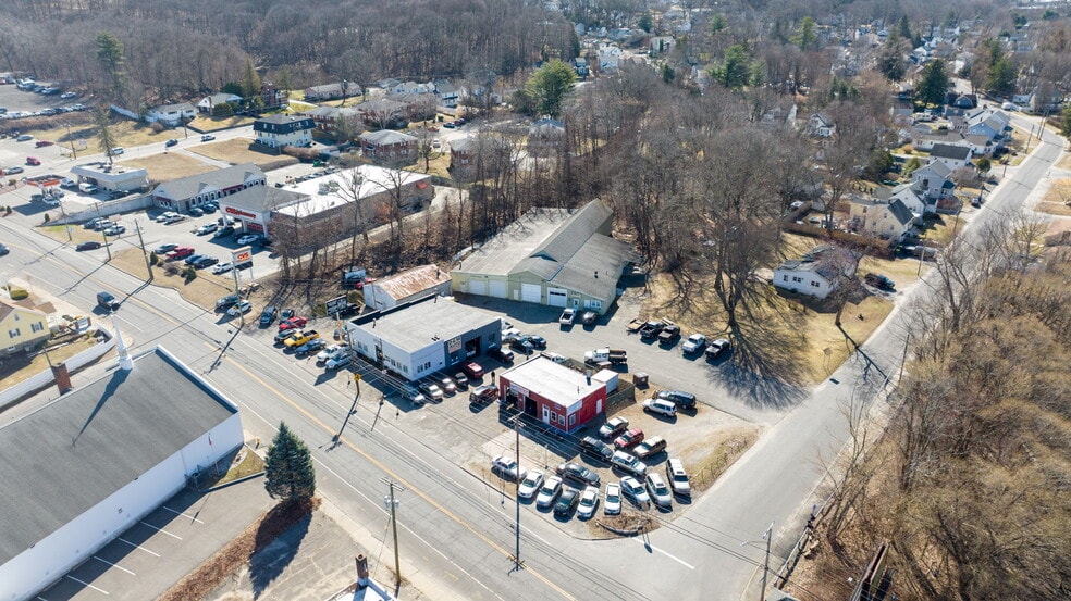 Primary Photo Of 510 Meriden Rd, Waterbury Auto Repair For Sale