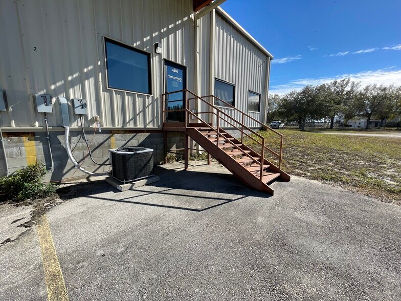 More Photos Of 4680 Lake Industrial Blvd, Tavares Warehouse For Sale