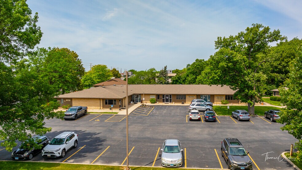 More Photos Of 402 W Boughton Rd, Bolingbrook Medical For Lease