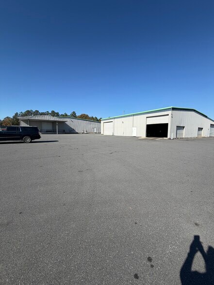 More Photos Of 441 Dunbar Rd, Warner Robins Warehouse For Lease