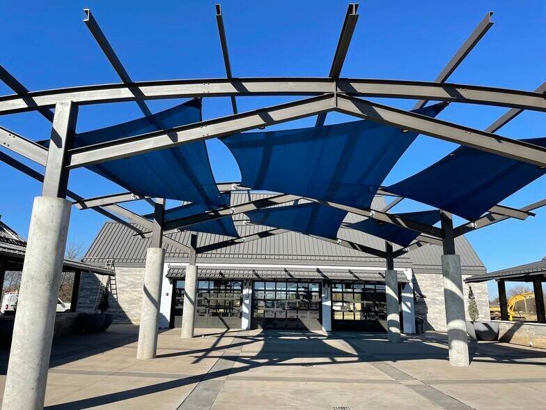 Primary Photo Of 3822 W 530, Pryor Storefront Retail Office For Lease