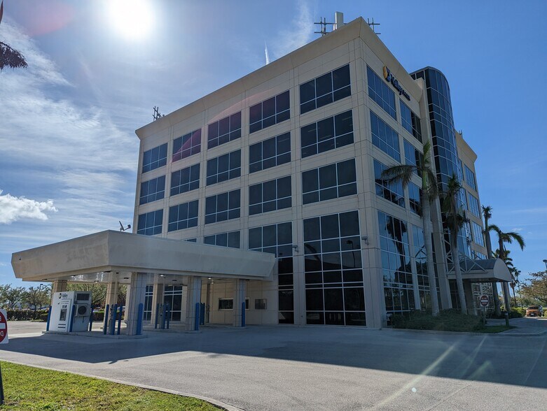 More Photos Of 5220 Summerlin Commons Blvd, Fort Myers Office For Lease