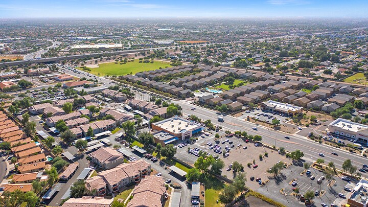 More Photos Of 1305 S Greenfield Rd, Mesa Drugstore For Sale