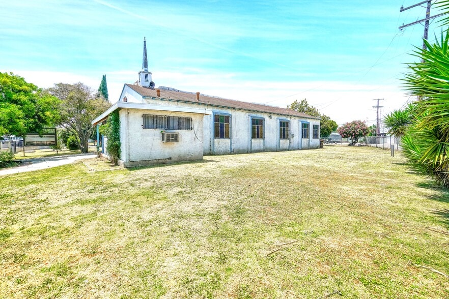 More Photos Of 109 S Aprilia Ave, Compton Religious Facility For Sale