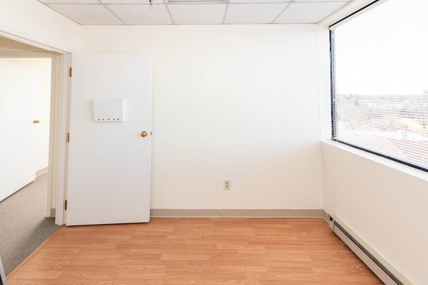 More Photos Of 120 Sister Pierre Dr, Towson Medical For Sale