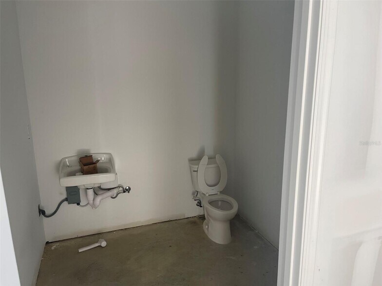 More Photos Of 4535 SE 100th Pl, Belleview Unknown For Lease