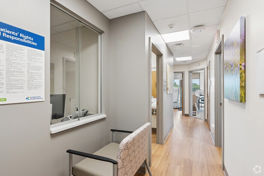 More Photos Of 1569 Medical Dr, Pottstown Office For Sale