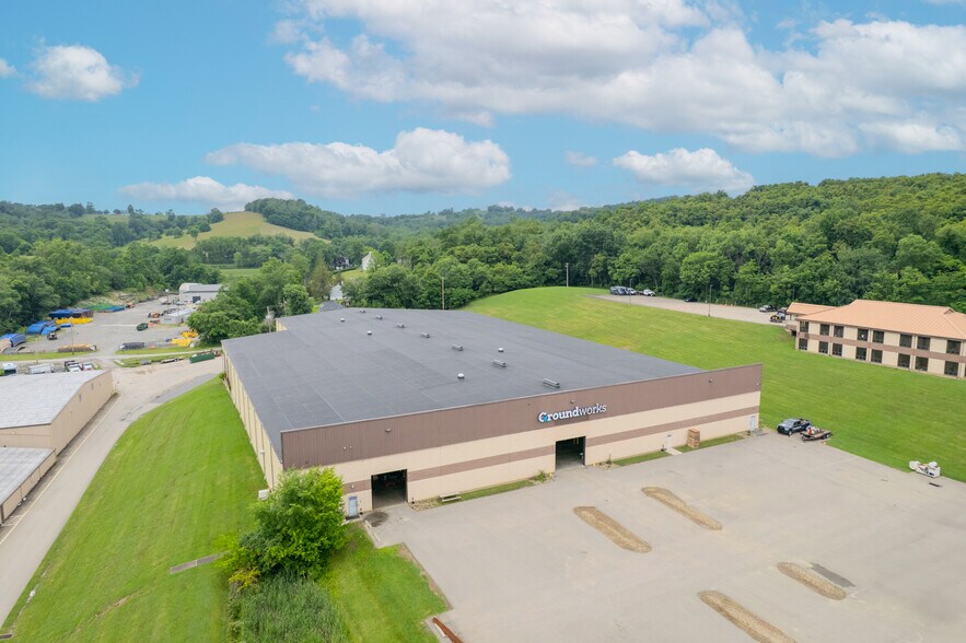 More Photos Of 5 B W Industrial, Washington Warehouse For Lease