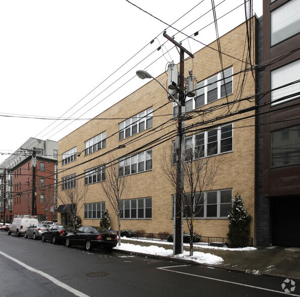 More Photos Of 515 4th St, Hoboken Storefront Retail Office For Lease