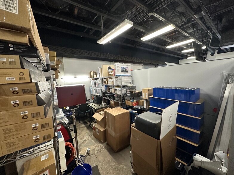 More Photos Of 770-780 Smithridge Dr, Reno Showroom For Lease