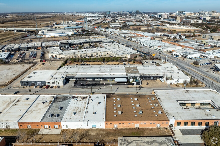 More Photos Of 2001 Irving Blvd, Dallas Showroom For Sale