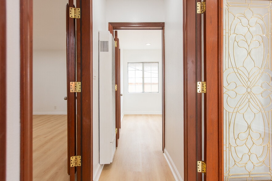 More Photos Of 14425 Prairie Ave, Lawndale Office For Sale