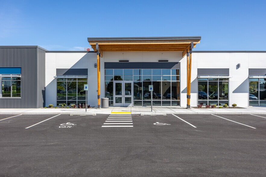 More Photos Of 2713 N 20th Ave, Pasco Office For Lease