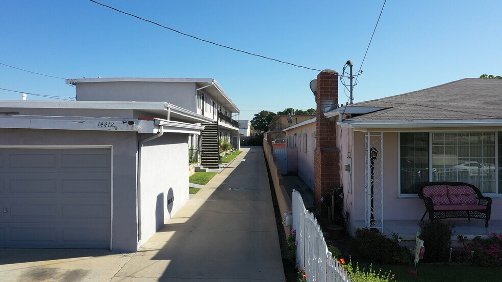 More Photos Of 14412 S Berendo Ave, Gardena Apartments For Sale