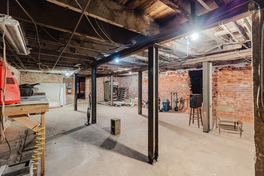More Photos Of 205 W. Forsyth Street, Americus General Retail For Sale