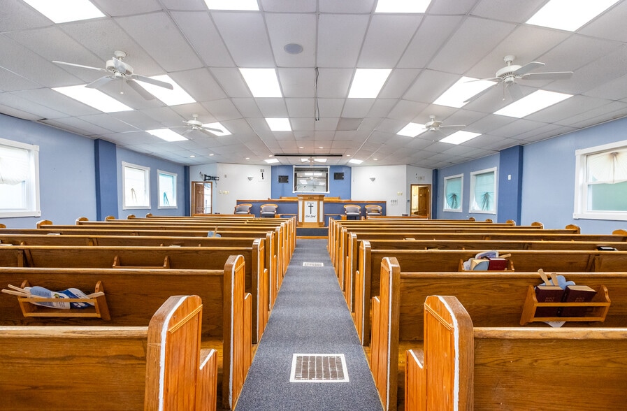 More Photos Of 3429 Prospect St, Indianapolis Religious Facility For Sale