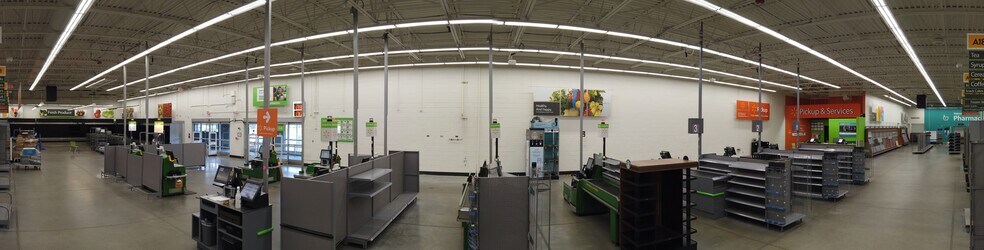 More Photos Of 2503 W 5th St, Lumberton Service Station For Sale