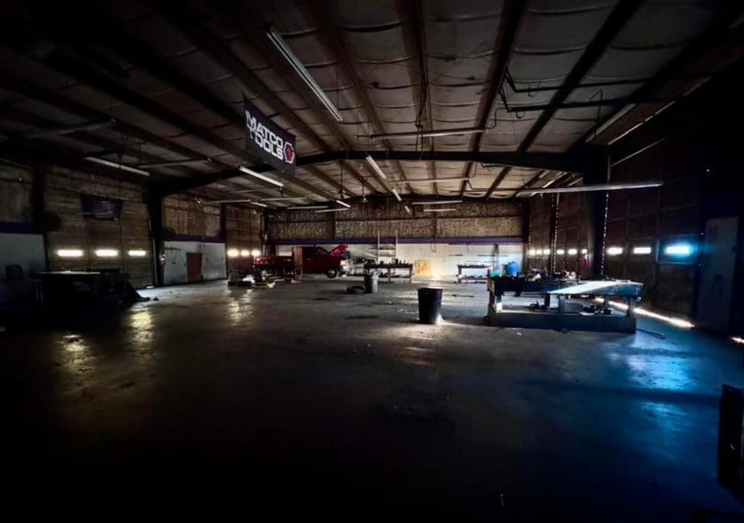 More Photos Of 18130 TN-125, Bolivar Flex For Sale