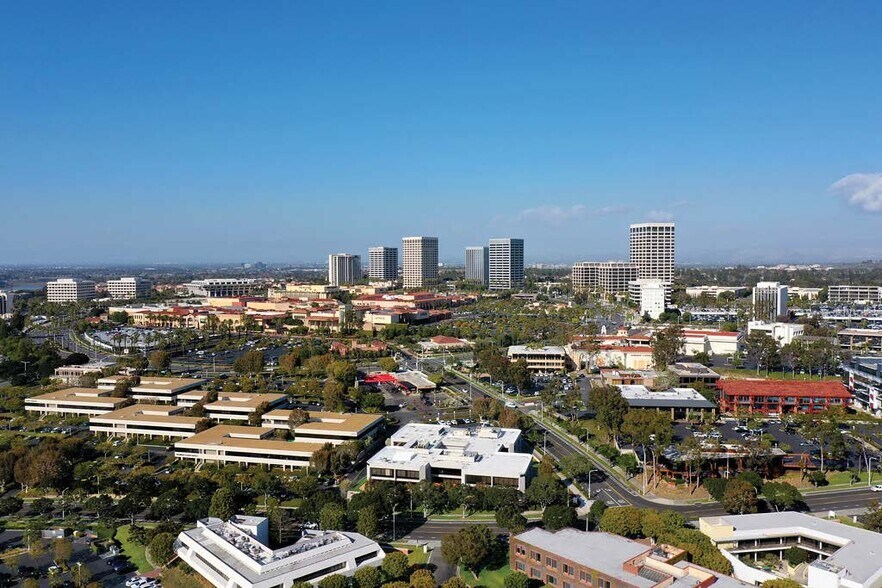 More Photos Of 180 Newport Center Dr, Newport Beach Medical For Lease