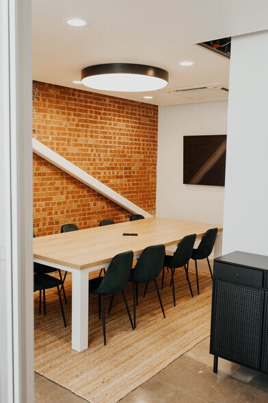 More Photos Of 1214 N Hudson Ave, Oklahoma City Loft Creative Space For Lease