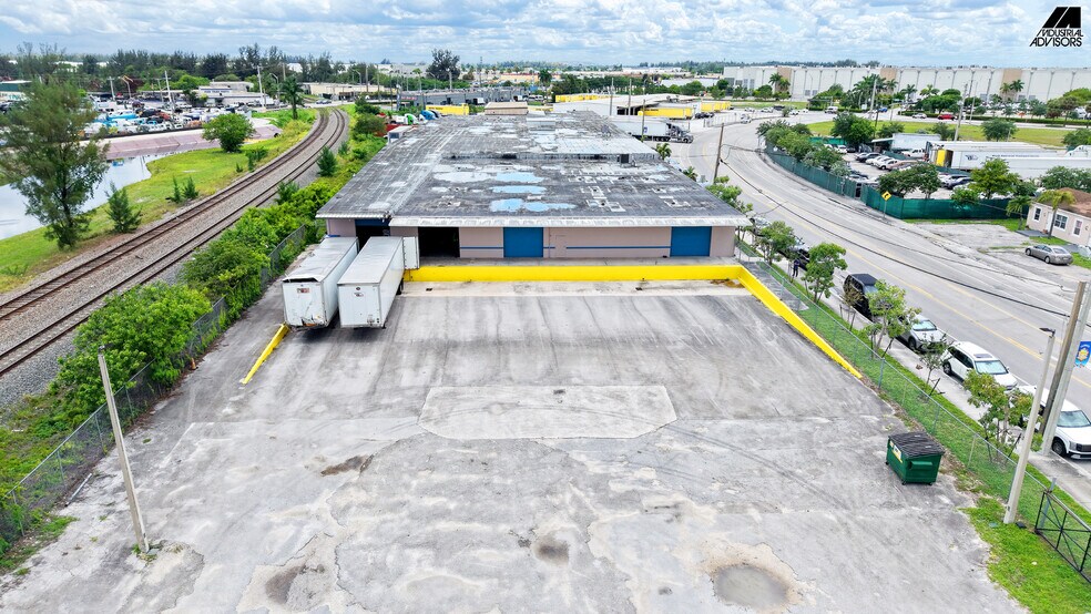 More Photos Of 160 Ali Baba Ave, Opa-locka Manufacturing For Lease