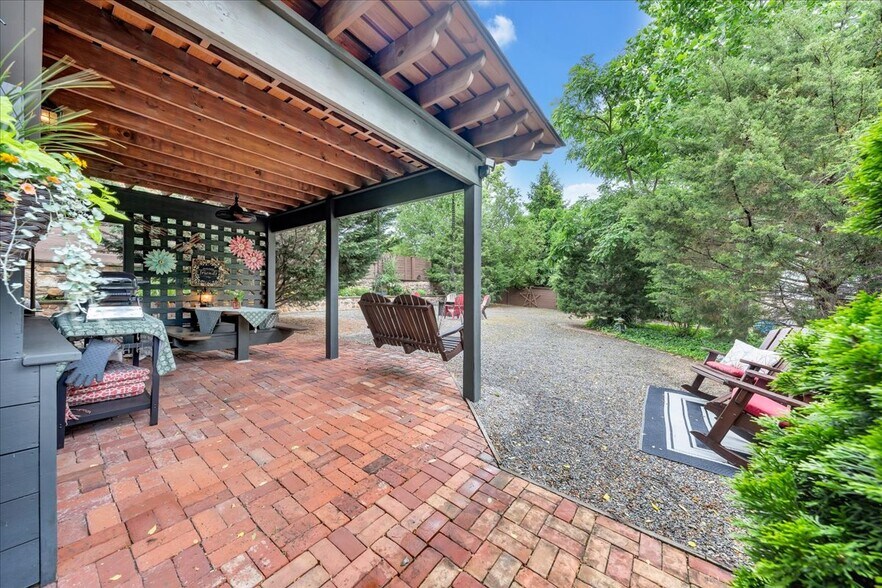 More Photos Of 1526 Franklin Rd SW, Roanoke Hospitality For Sale