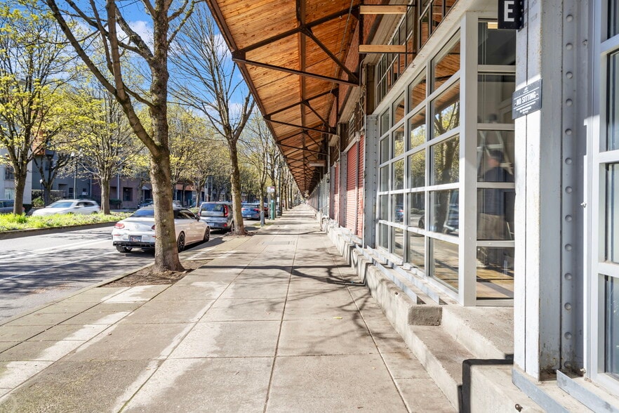 More Photos Of 600 NW Naito Pkwy, Portland General Retail For Sale